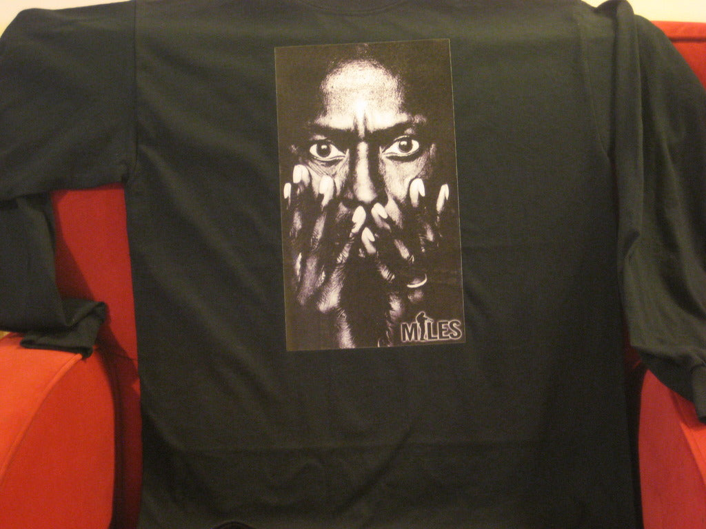 Miles Davis Hands on Face Longsleeve Tshirt - TshirtNow.net - 4