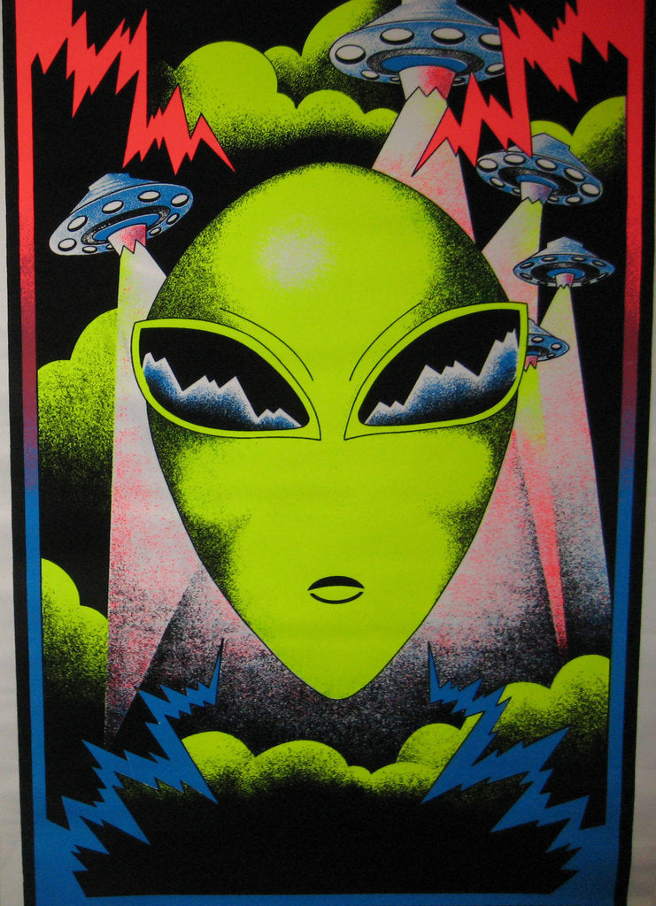 Alien Felt Glows Poster - TshirtNow.net