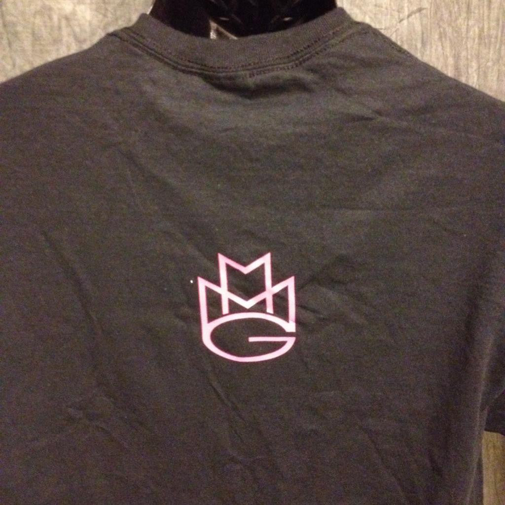 Maybach Music Group Tshirt: Black With Pink Print - TshirtNow.net - 4